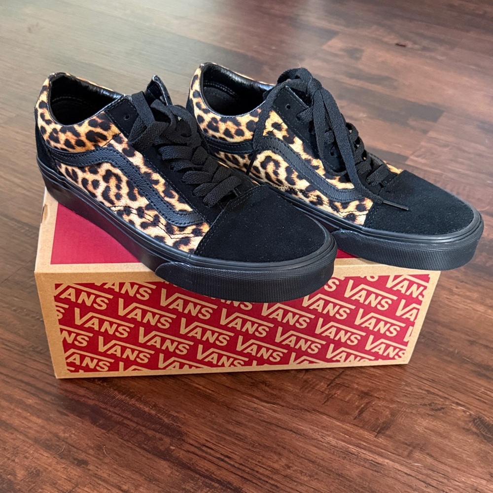 VANS Old Skool Black and Leopard Pattern Sneakers